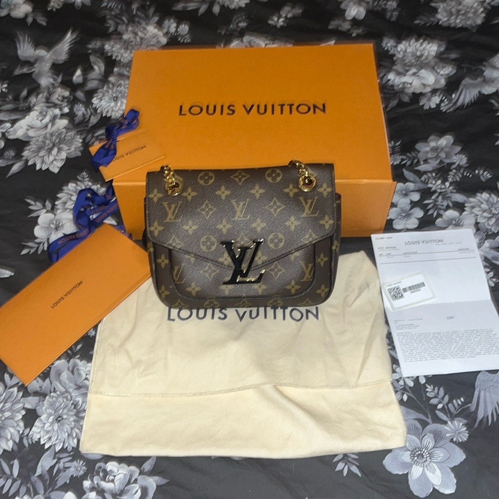 Authentic Louis Vuitton Passy w/ receipt, box and dustbag